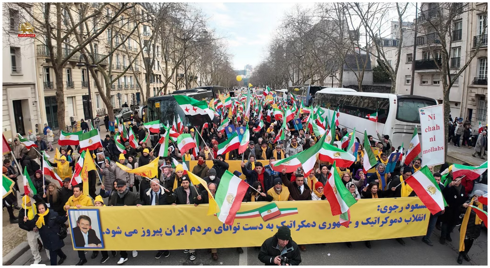 راهپیمایی شکوهمند ایرانیان آزاده در پاریس در سالگرد انقلاب ضدسلطنتی مردم ایران